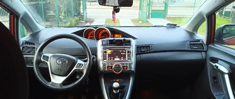 Toyota Verso cena 30500 przebieg: 269151, rok produkcji 2012 z Dolsk małe 121